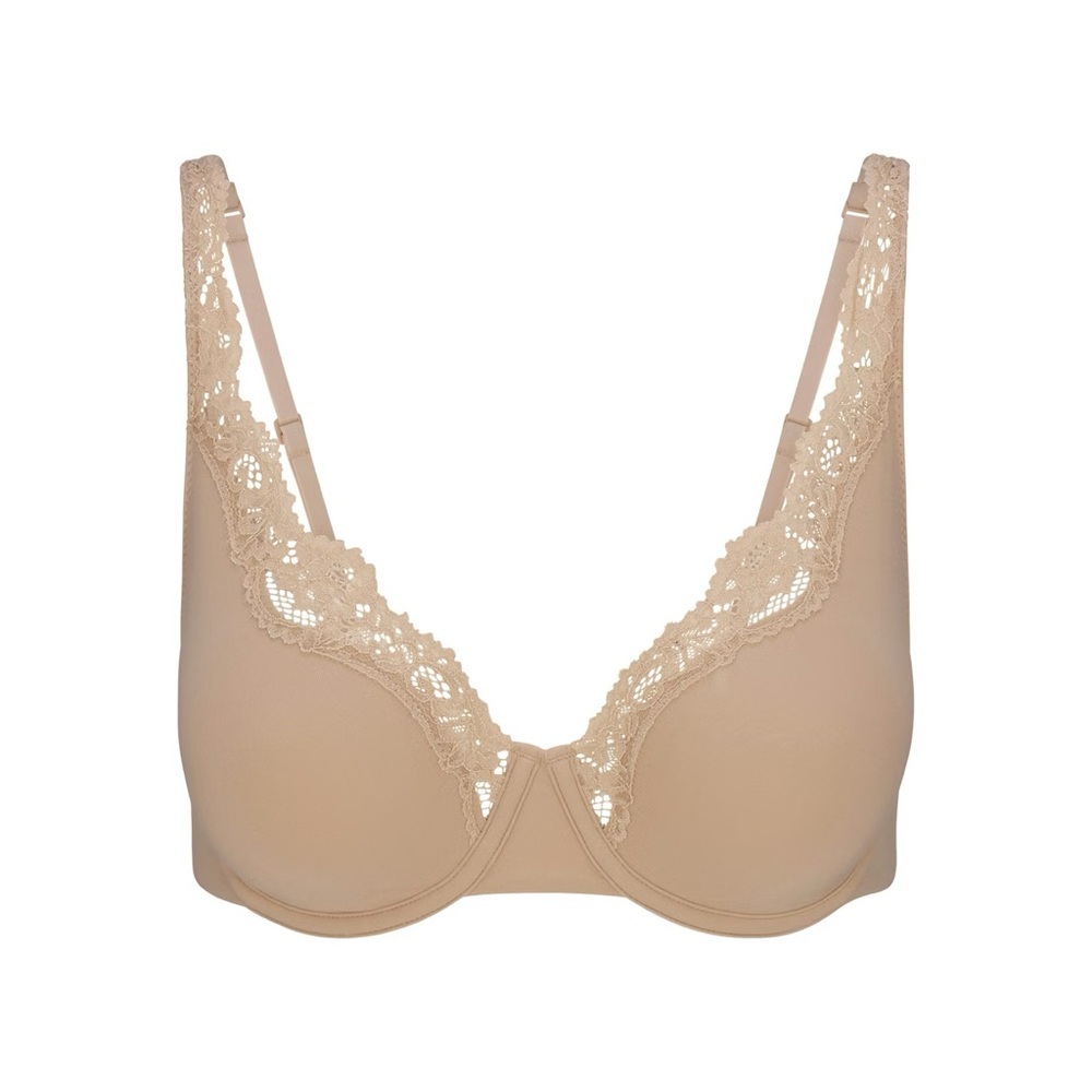 SKIMS Fits Everybody lace bra nude 36DD